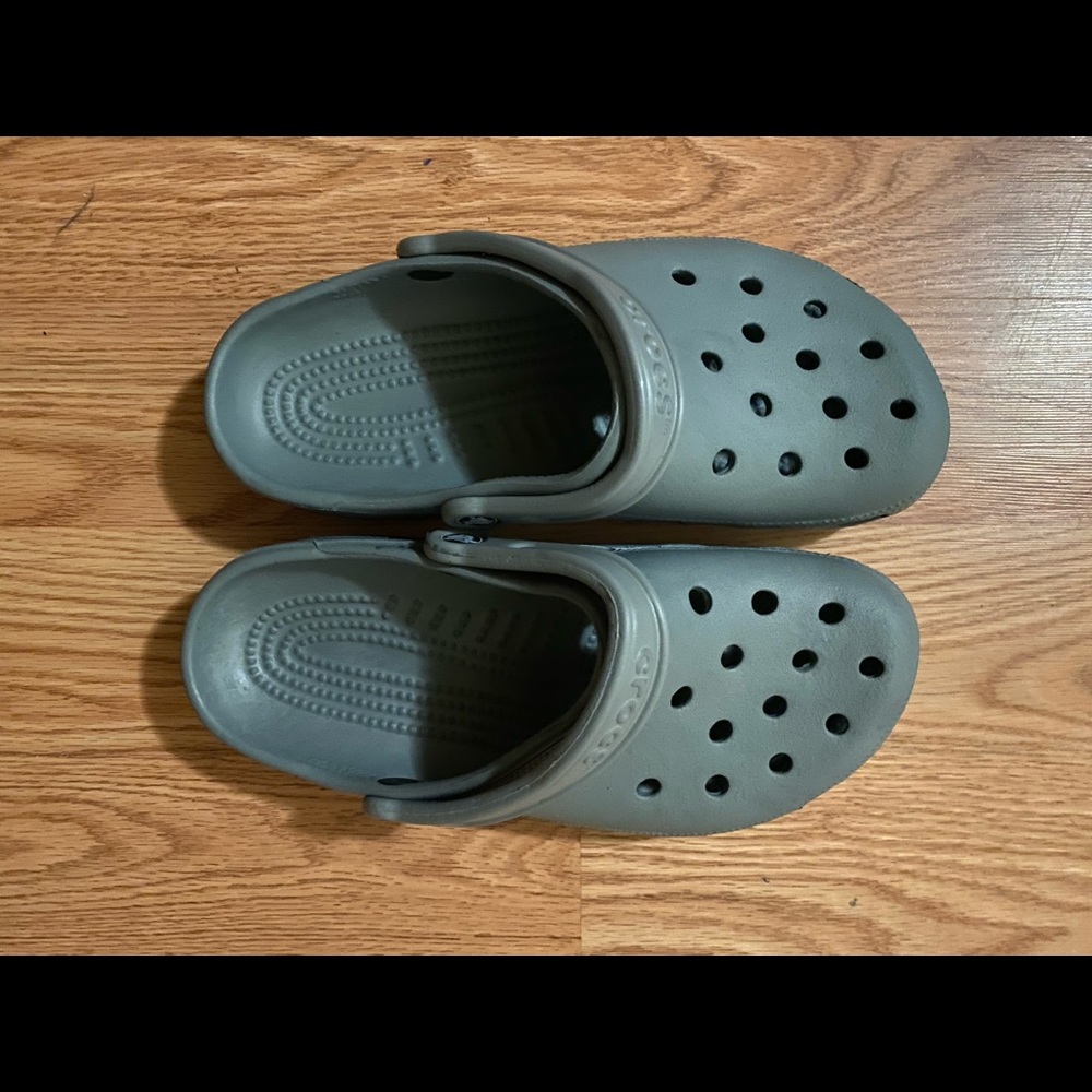 Mineral blue crocs (new)